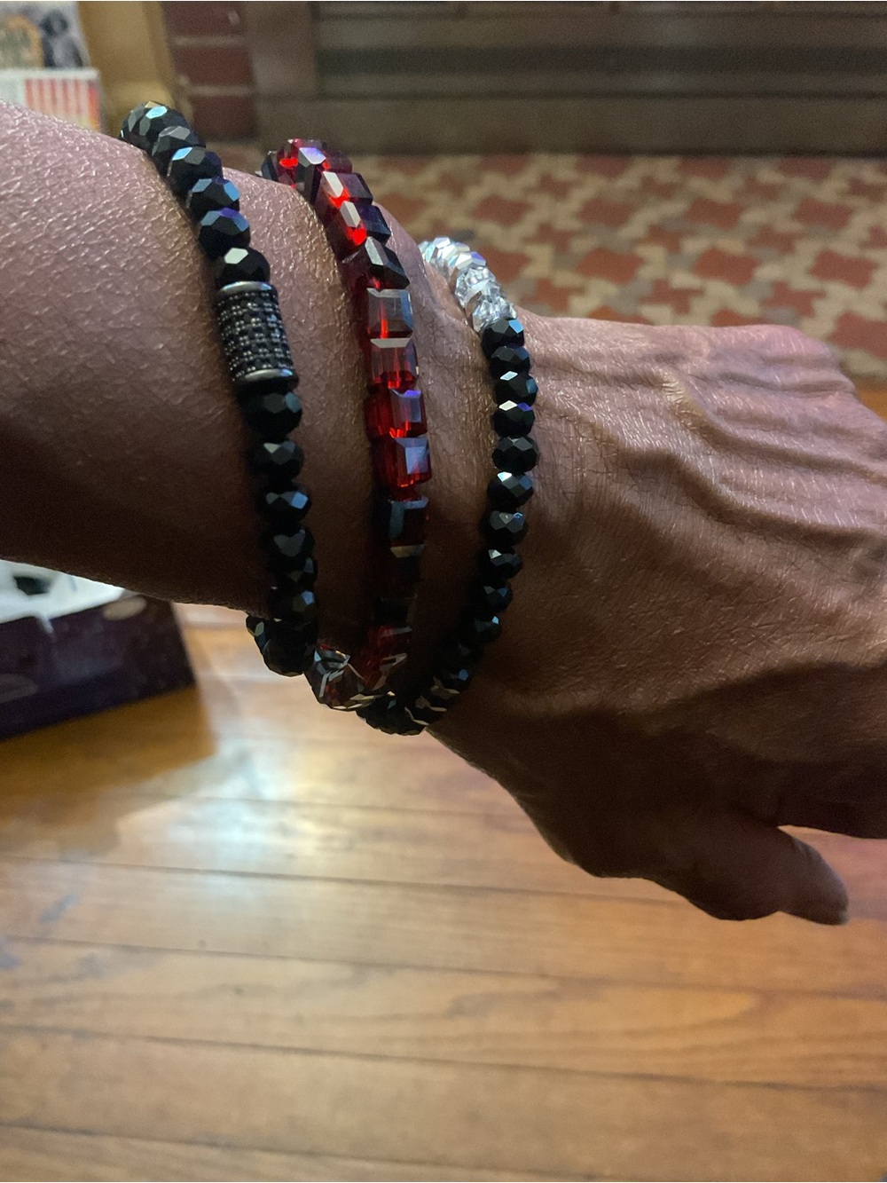 Men’s Red/Black Crystal Cube Bracelet ♥️🖤